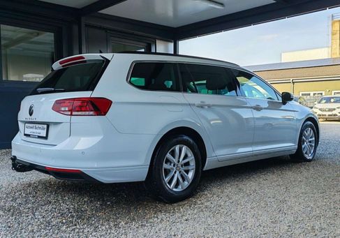 Volkswagen Passat, 2022