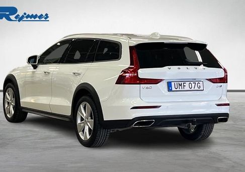 Volvo V60 Cross Country, 2019