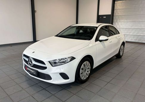 Mercedes-Benz A 180, 2022