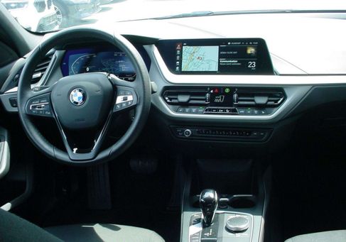 BMW 118, 2023