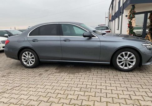 Mercedes-Benz E 200, 2020