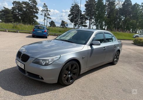 BMW 523, 2005