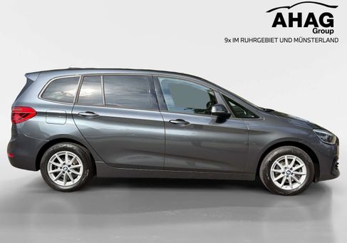 BMW 216, 2022