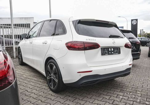 Mercedes-Benz B 200, 2025