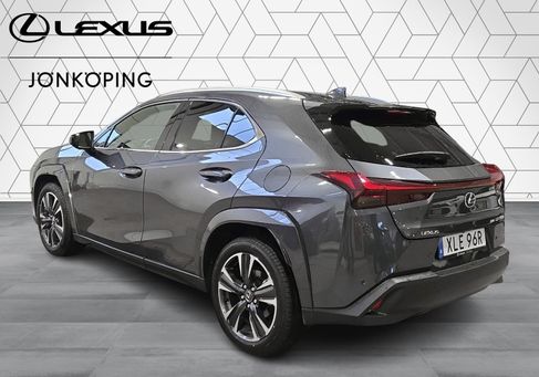 Lexus UX, 2025