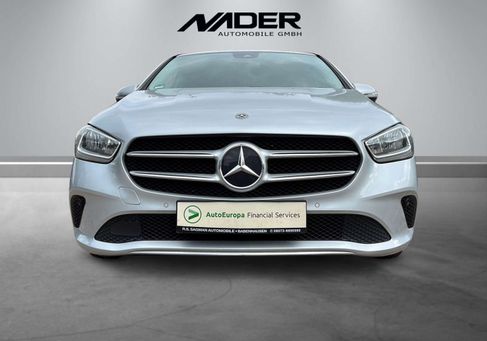 Mercedes-Benz B 180, 2020