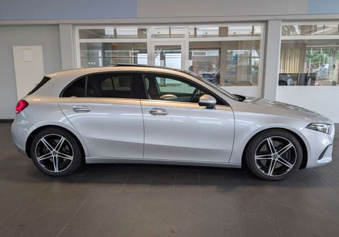 Mercedes-Benz A 200, 2022