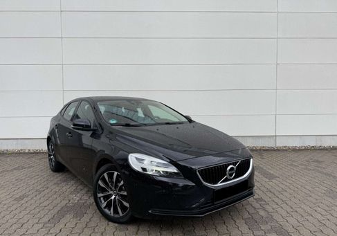 Volvo V40, 2020