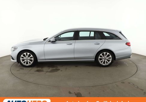 Mercedes-Benz E 220, 2022