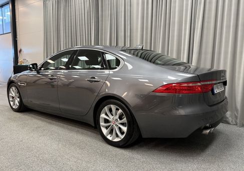 Jaguar XF, 2016