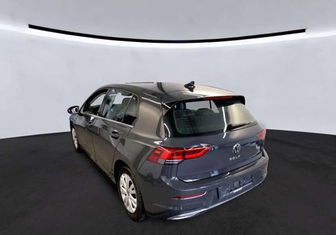 Volkswagen Golf, 2024 3