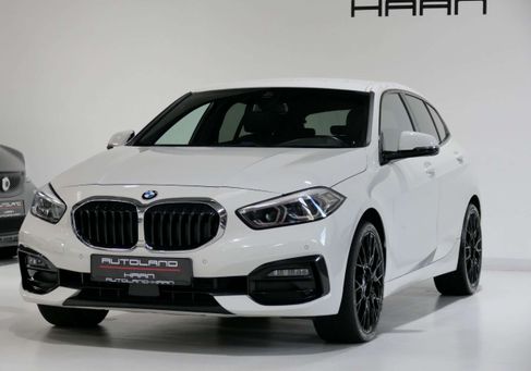 BMW 118, 2021