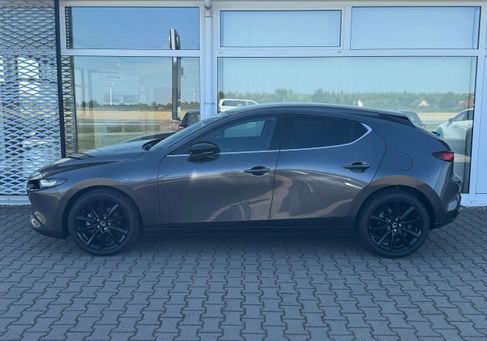 Mazda 3, 2025