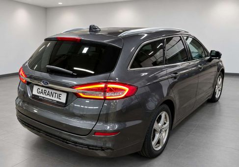 Ford Mondeo, 2022 3