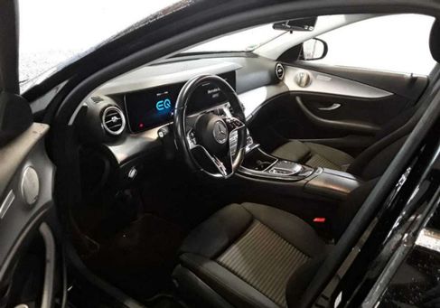 Mercedes-Benz E 300, 2021