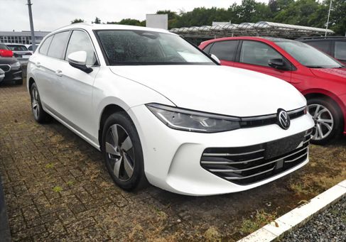 Volkswagen Passat Variant, 2024 3