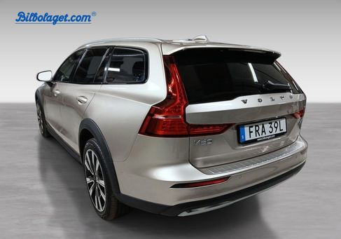 Volvo V60 Cross Country, 2024