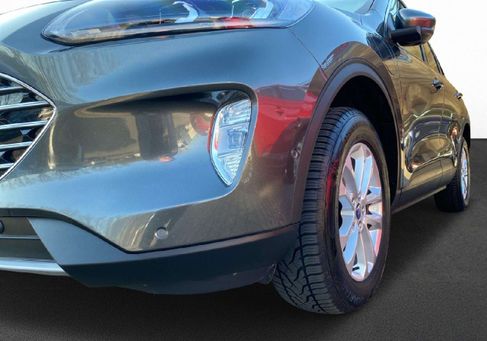 Ford Kuga, 2021