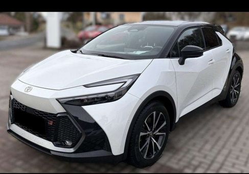 Toyota C-HR, 2025