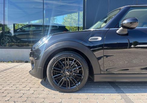 MINI ONE, 2018