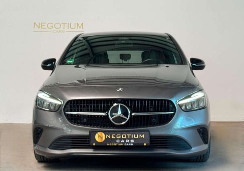 Mercedes-Benz B 180, 2023