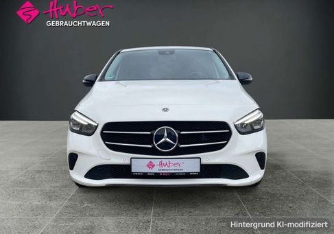 Mercedes-Benz B 180, 2019 3