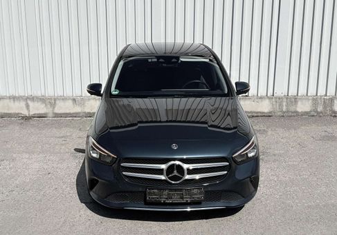 Mercedes-Benz B 200, 2022
