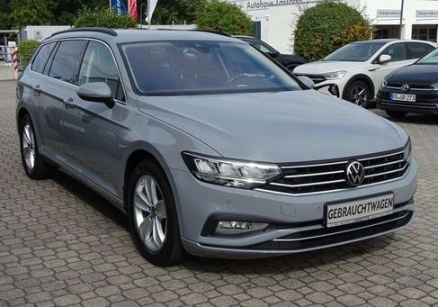 Volkswagen Passat Variant, 2023 3