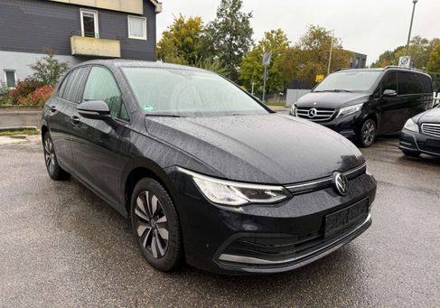 Volkswagen Golf, 2023