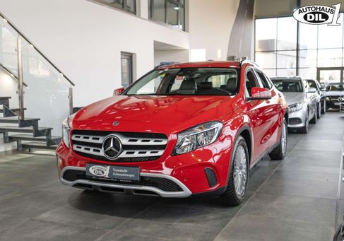 Mercedes-Benz GLA 220, 2018