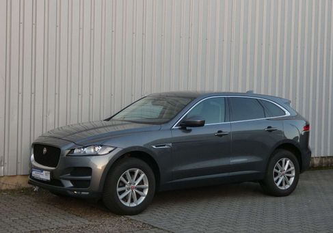 Jaguar F-Pace, 2017
