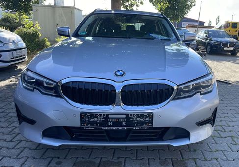 BMW 320, 2020
