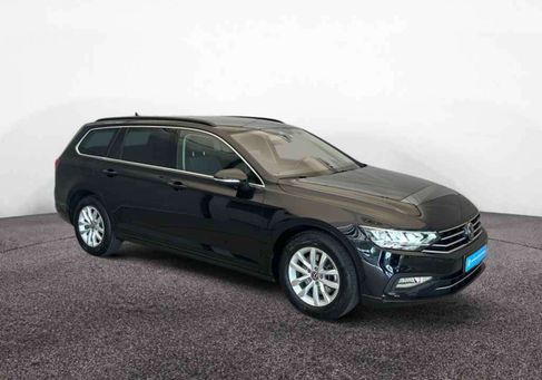 Volkswagen Passat Variant, 2023 3