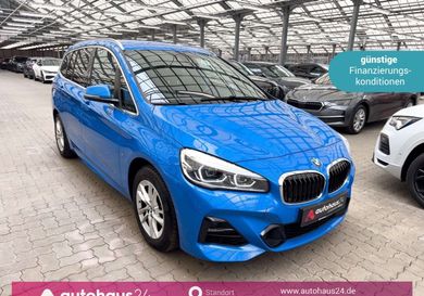 BMW 216, 2022