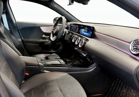 Mercedes-Benz A 250, 2026