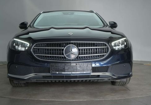 Mercedes-Benz E 300, 2023 2