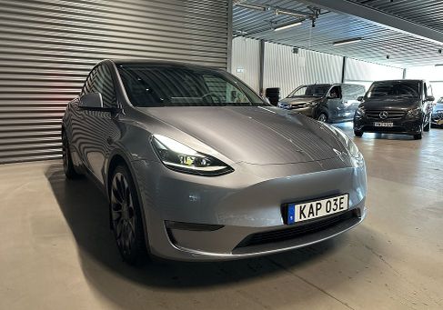 Tesla Model Y, 2025
