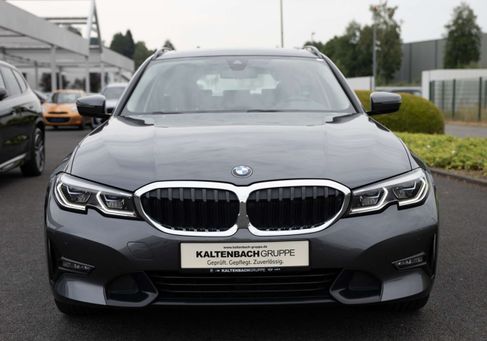 BMW 320, 2022