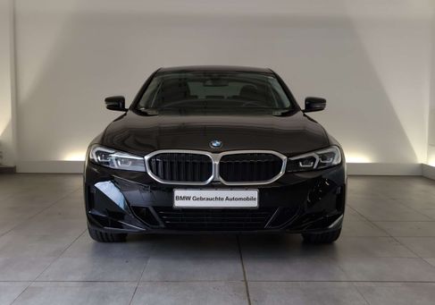 BMW 318, 2022