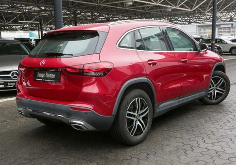 Mercedes-Benz GLA 200, 2020