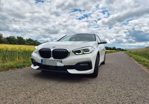BMW 118, 2022