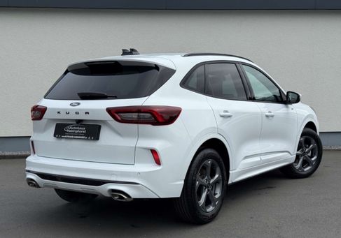 Ford Kuga, 2025