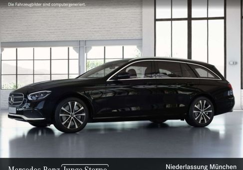 Mercedes-Benz E 300, 2023 3