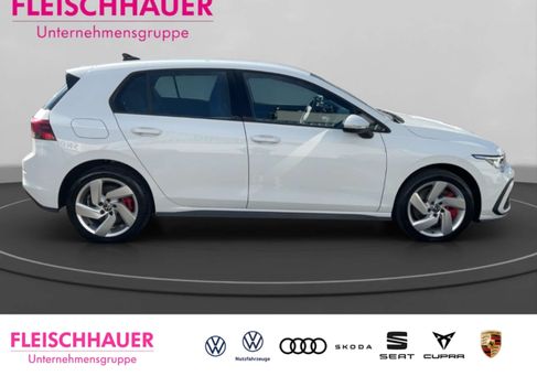 Volkswagen Golf, 2020 3