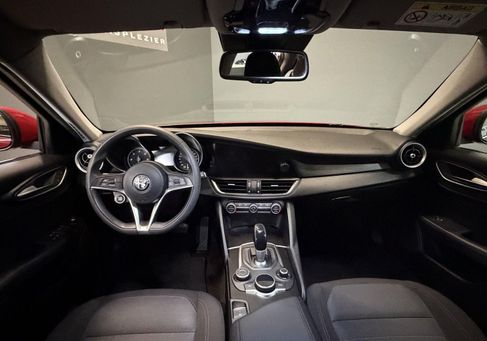 Alfa Romeo Giulia, 2017