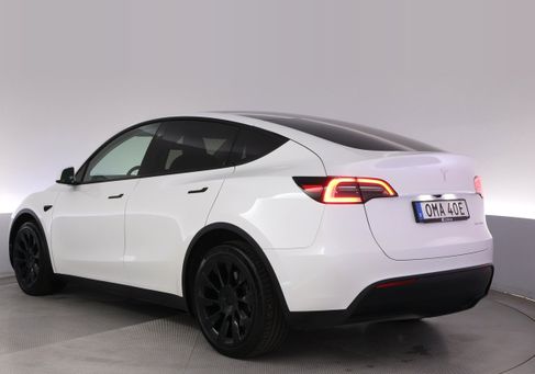 Tesla Model Y, 2024 3