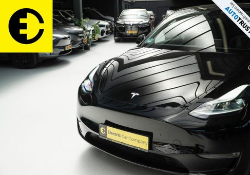 Tesla Model Y, 2022 2