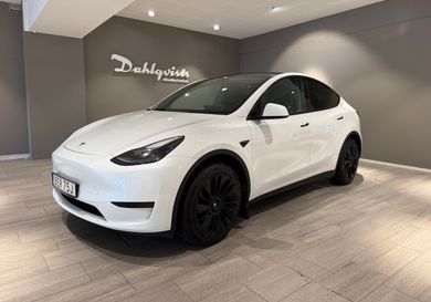 Tesla Model Y, 2023