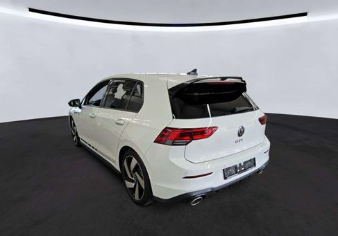 Volkswagen Golf, 2023 3