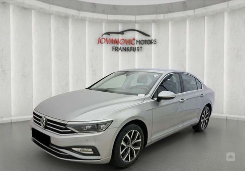 Volkswagen Passat, 2021